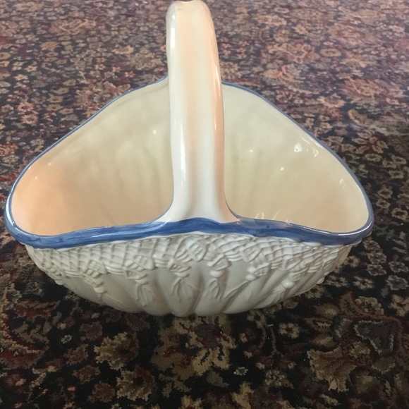 Other - Large porcelain white and blue basket